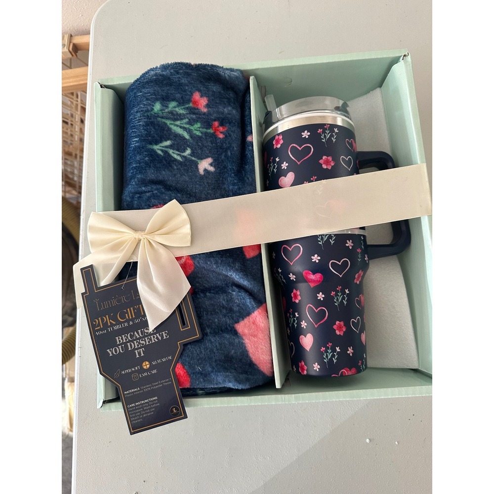Lumiere Lane 2PK Gift Set 40oz Tumbler & 50x60 Throw Navy Pink Hearts Floral NEW - Picture 1 of 4